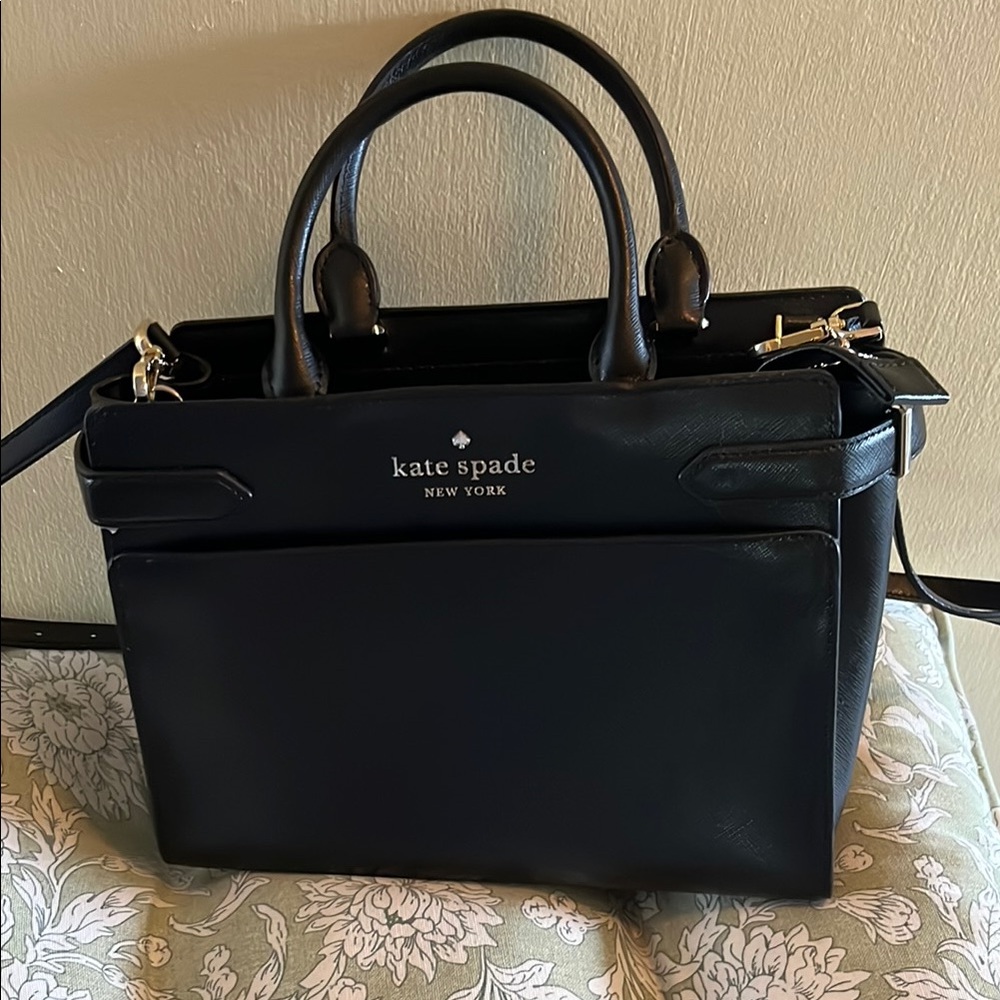 Kate Spade Black Shoulder Bag with Sleek Design